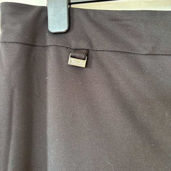 🎉4/30$🎉 Bali Petites Trousers – Size 18 - Picture 2 of 5